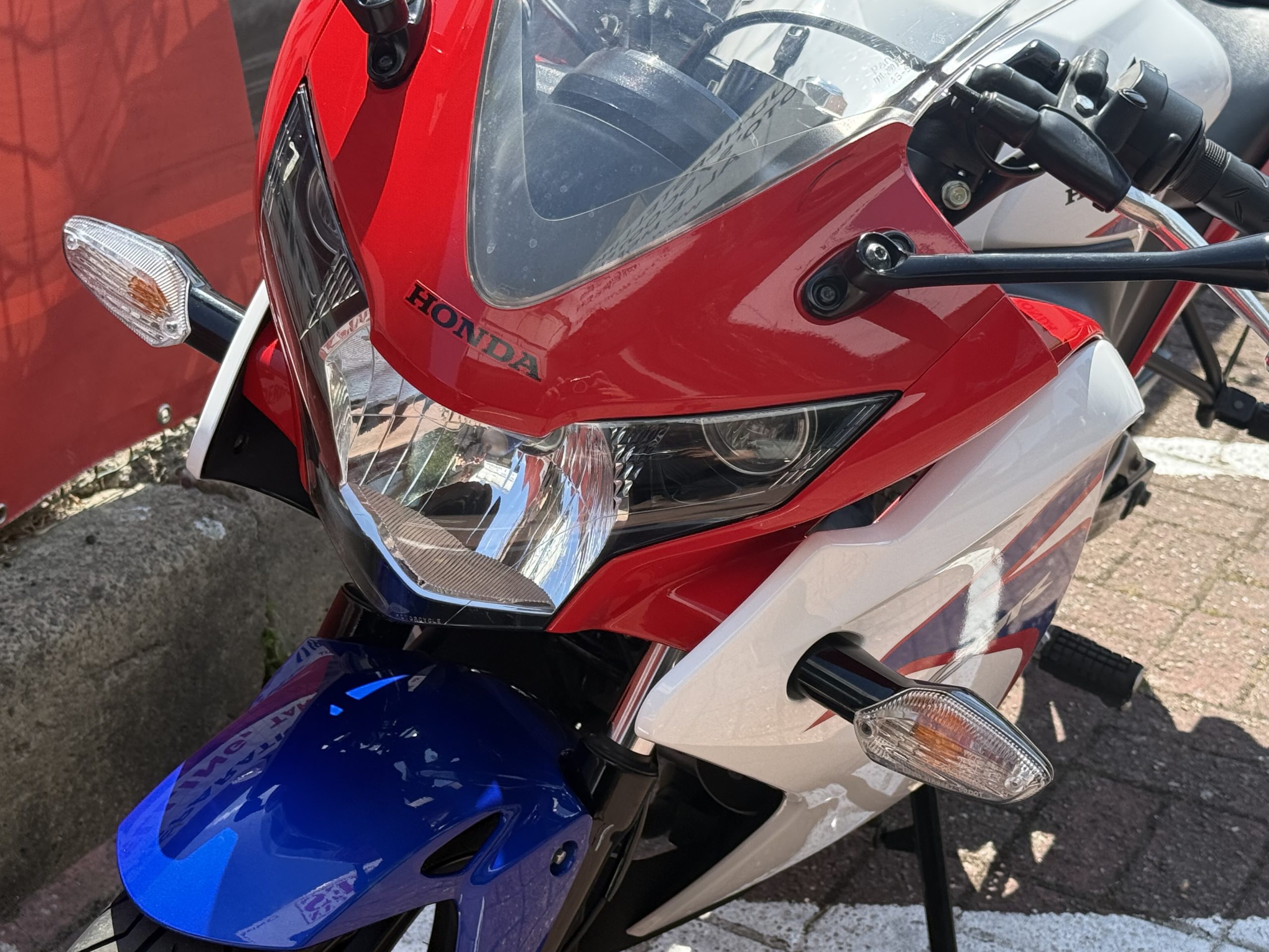 Honda CBR 125R 2011 – 3.249,00€