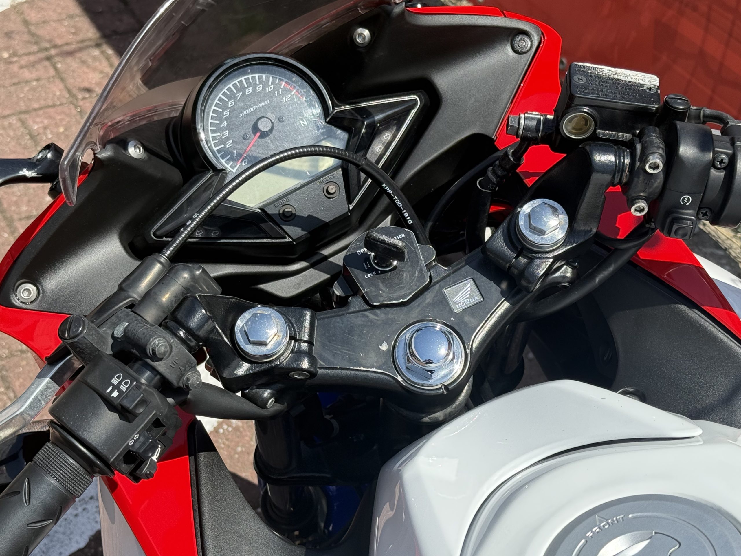 Honda CBR 125R 2011 – 3.249,00€